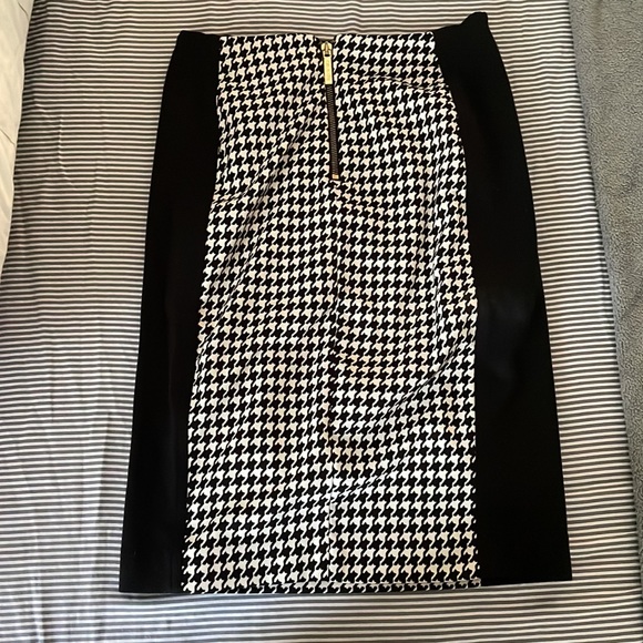 Michael Kors Pencil Skirt - Picture 2 of 2